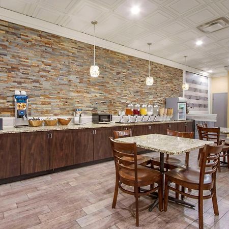 Clarion Inn Asheville Airport Fletcher Exterior photo