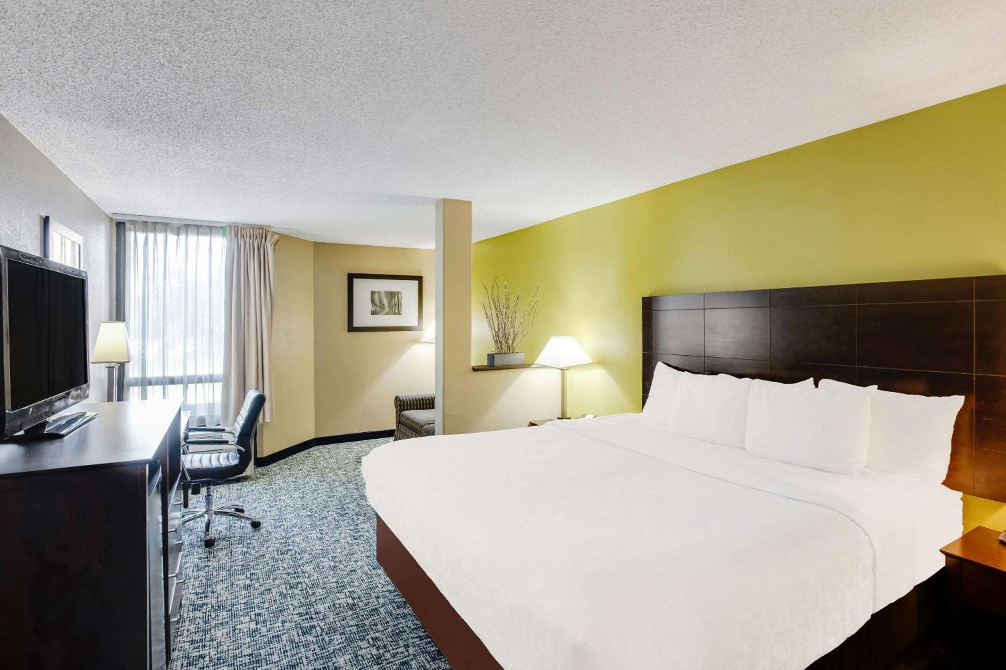 Clarion Inn Asheville Airport Fletcher Exterior photo