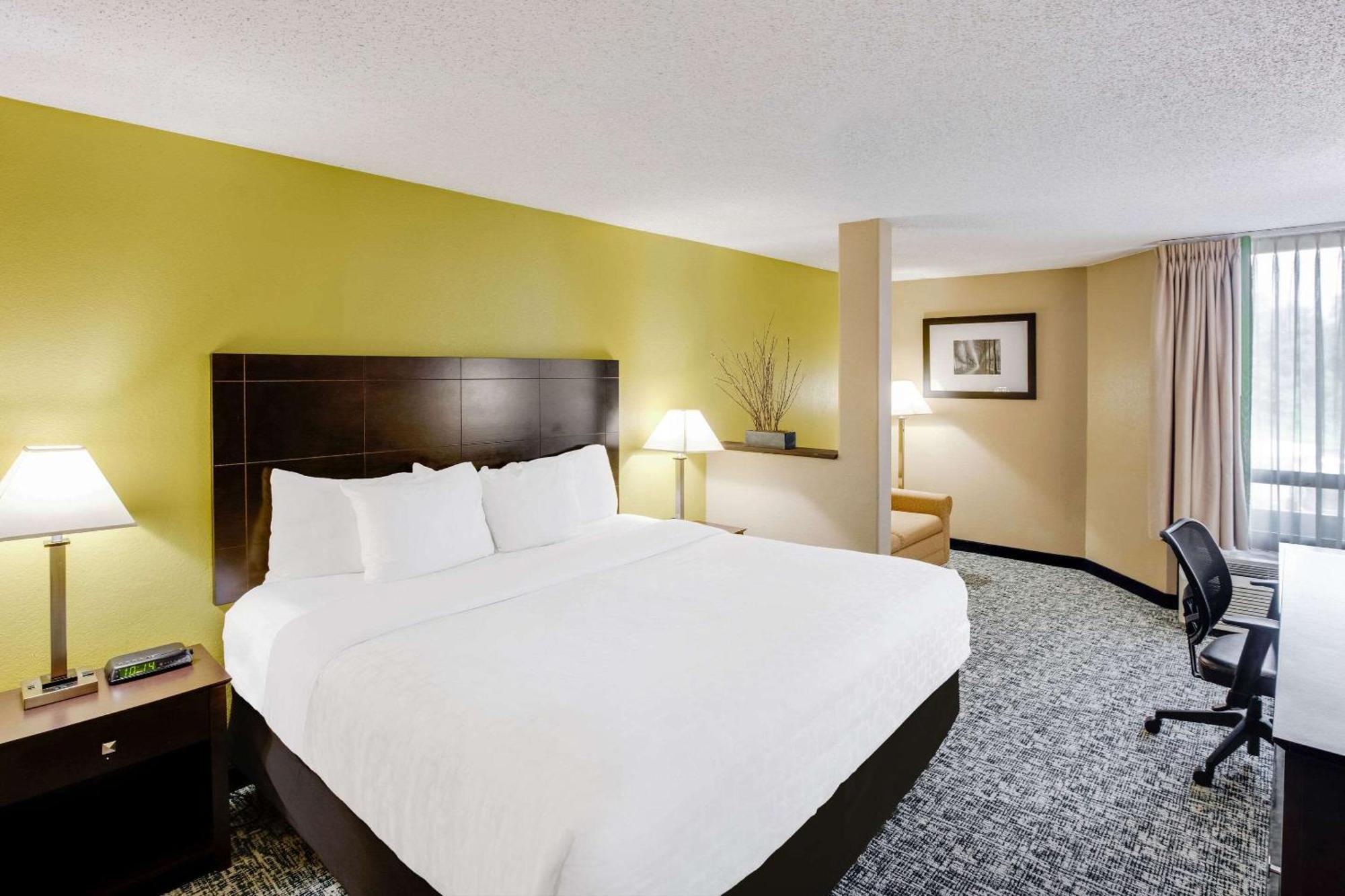 Clarion Inn Asheville Airport Fletcher Exterior photo