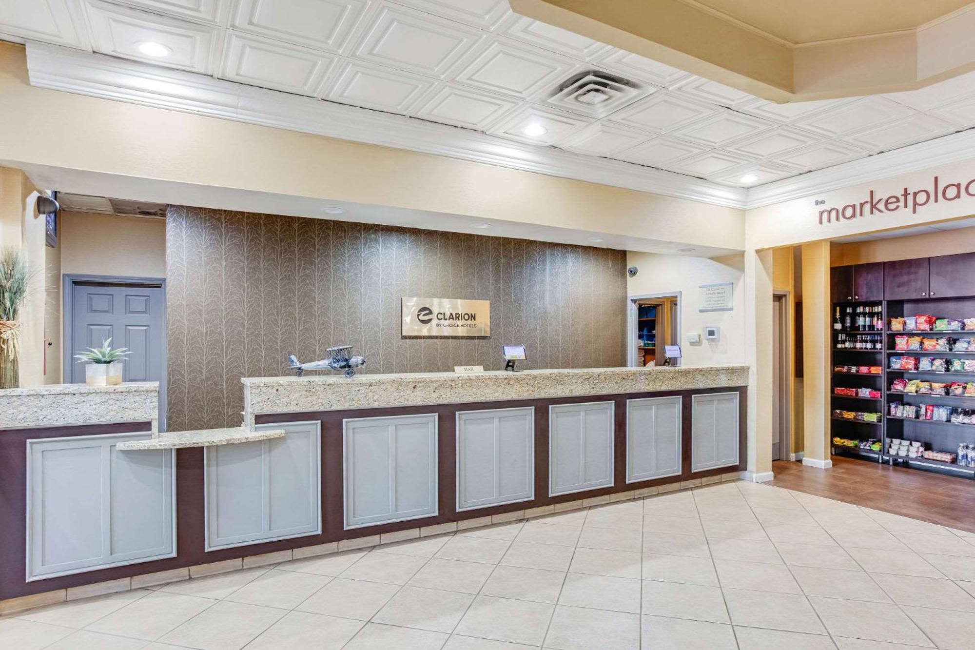 Clarion Inn Asheville Airport Fletcher Exterior photo